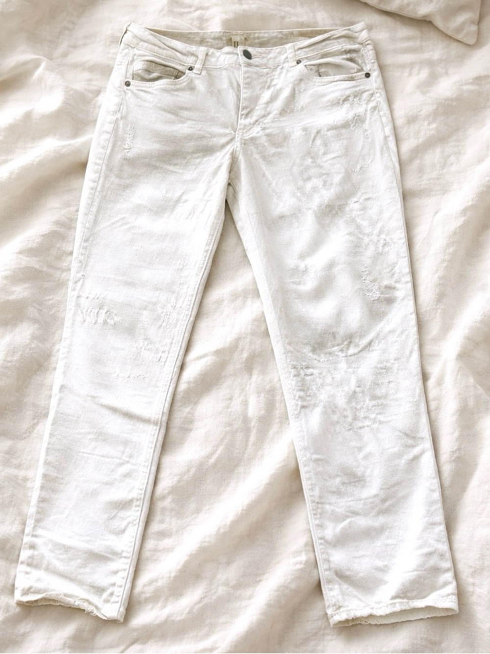 H&M White Distressed Ankle Jeans Size 14 Stretch Denim